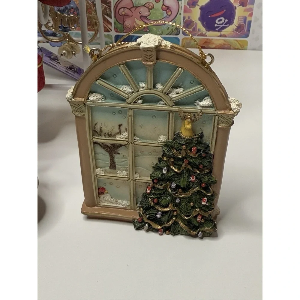 Lot Of 11‎ Vintage Christmas Ornaments Mixed Resin Wood Holiday Decor